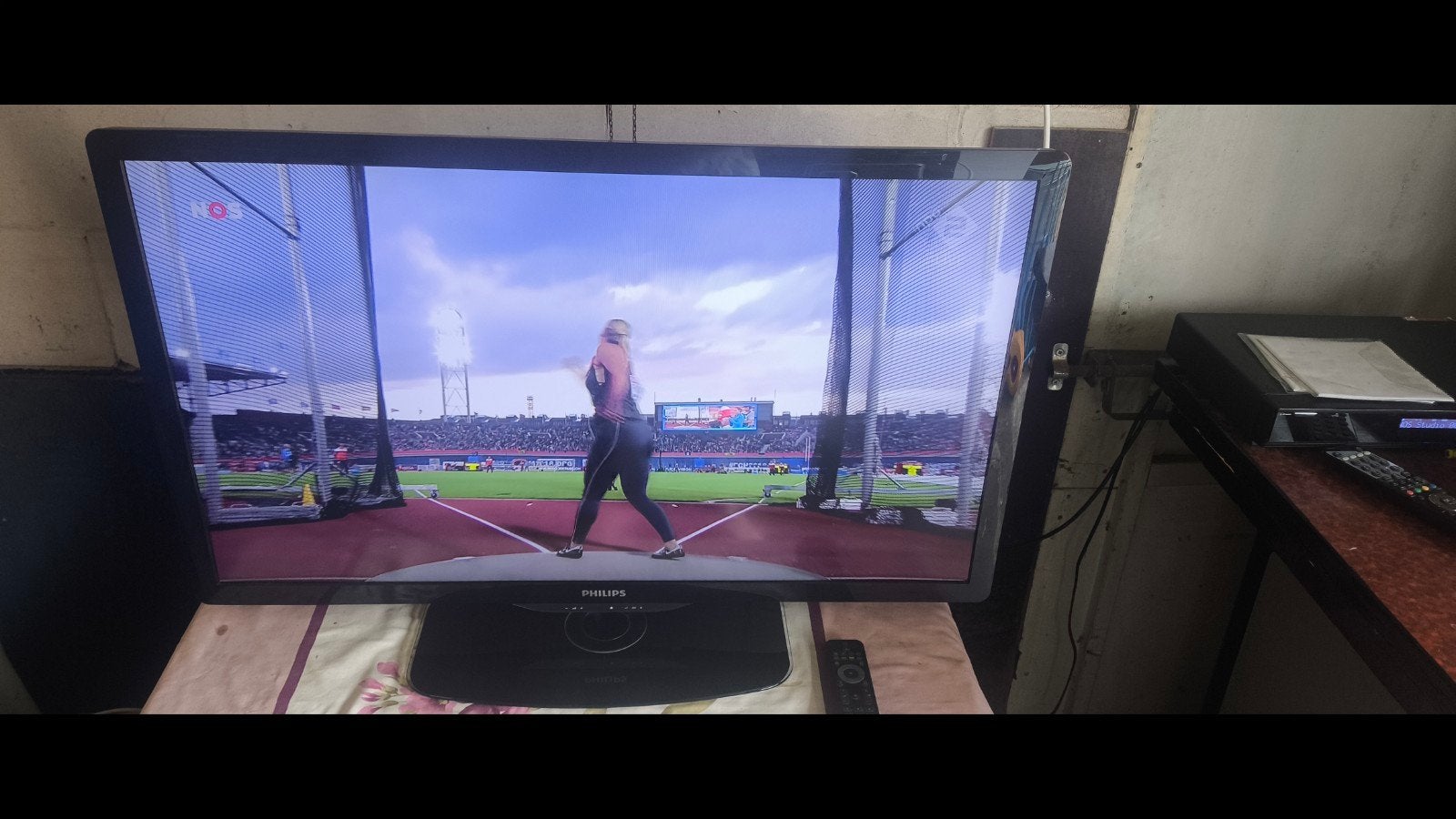 Philips 40 inch LED tv, Ophalen, Zo goed als nieuw, 100 cm of meer, Philips