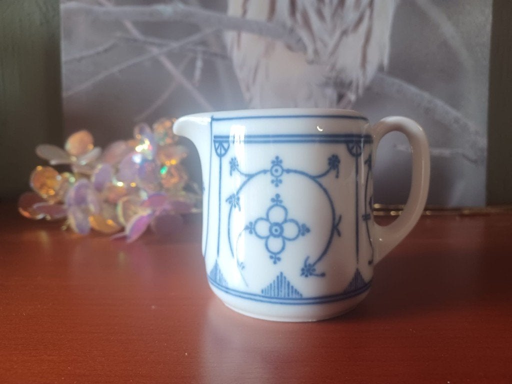 Bareuther Waldsassen Blau Saks melkkannetje - Indisch Blau, Kan, Ophalen of Verzenden, Zo goed als nieuw, Overige stijlen