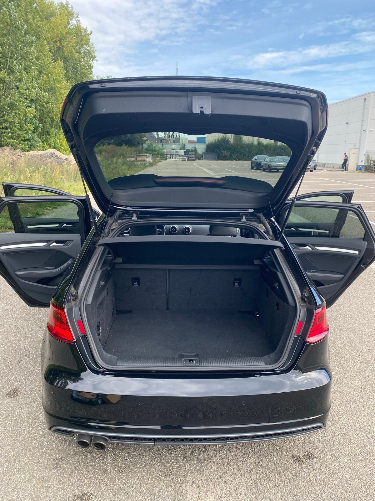 Foto 16 van Audi A3 1.4 TFSI ULTRA COD 110KW Sportback 2015 Zwart