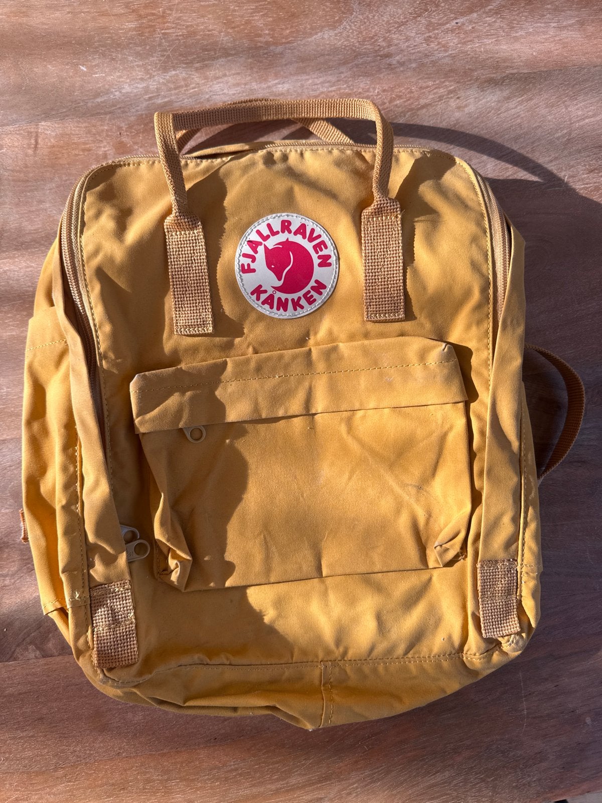 Fjällräven Kånken rugzak - Okergeel, Sieraden, Tassen en Uiterlijk, Tassen | Rugtassen, Overige merken, Gebruikt, 25 tot 40 cm