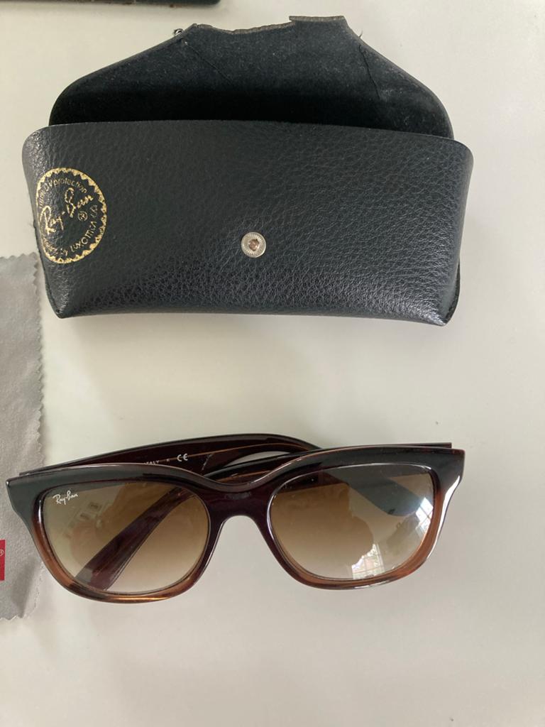 Ray-Ban zonnebril bruin met hoesje en doekje, Gebruikt, Zonnebril, Bruin, Ophalen of Verzenden