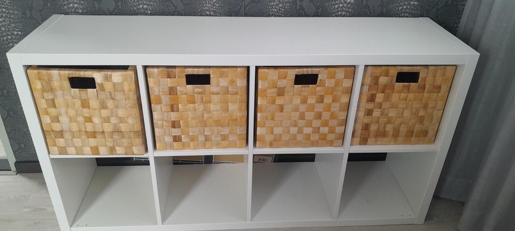 Kallax kast, Huis en Inrichting, Kasten | Boekenkasten, Ophalen, 50 tot 100 cm, Zo goed als nieuw, Minder dan 100 cm