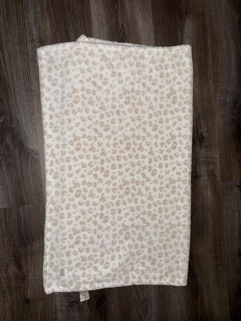 Dkny deken panterprint, Ophalen of Verzenden, Nieuw, 70 tot 85 cm, Deken