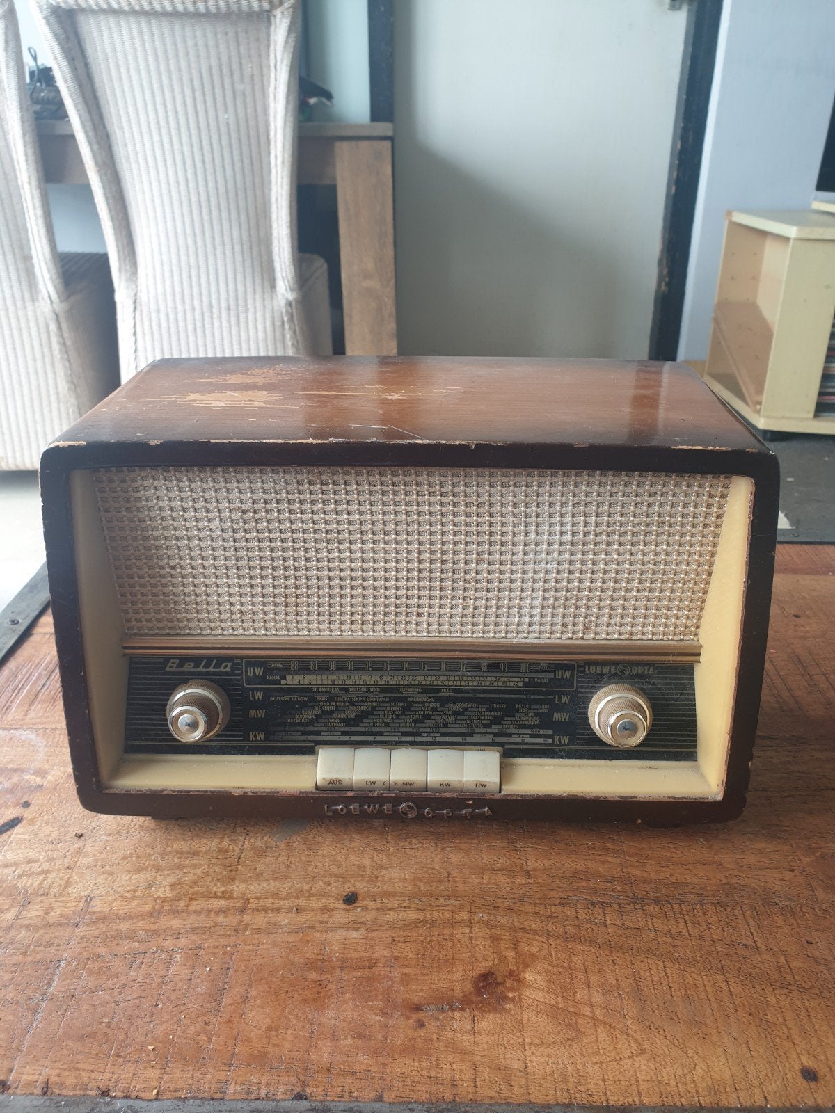Vintage Loewe Opta Bella radio - werkend, Audio, Tv en Foto, Radio's, Gebruikt, Radio, Ophalen of Verzenden
