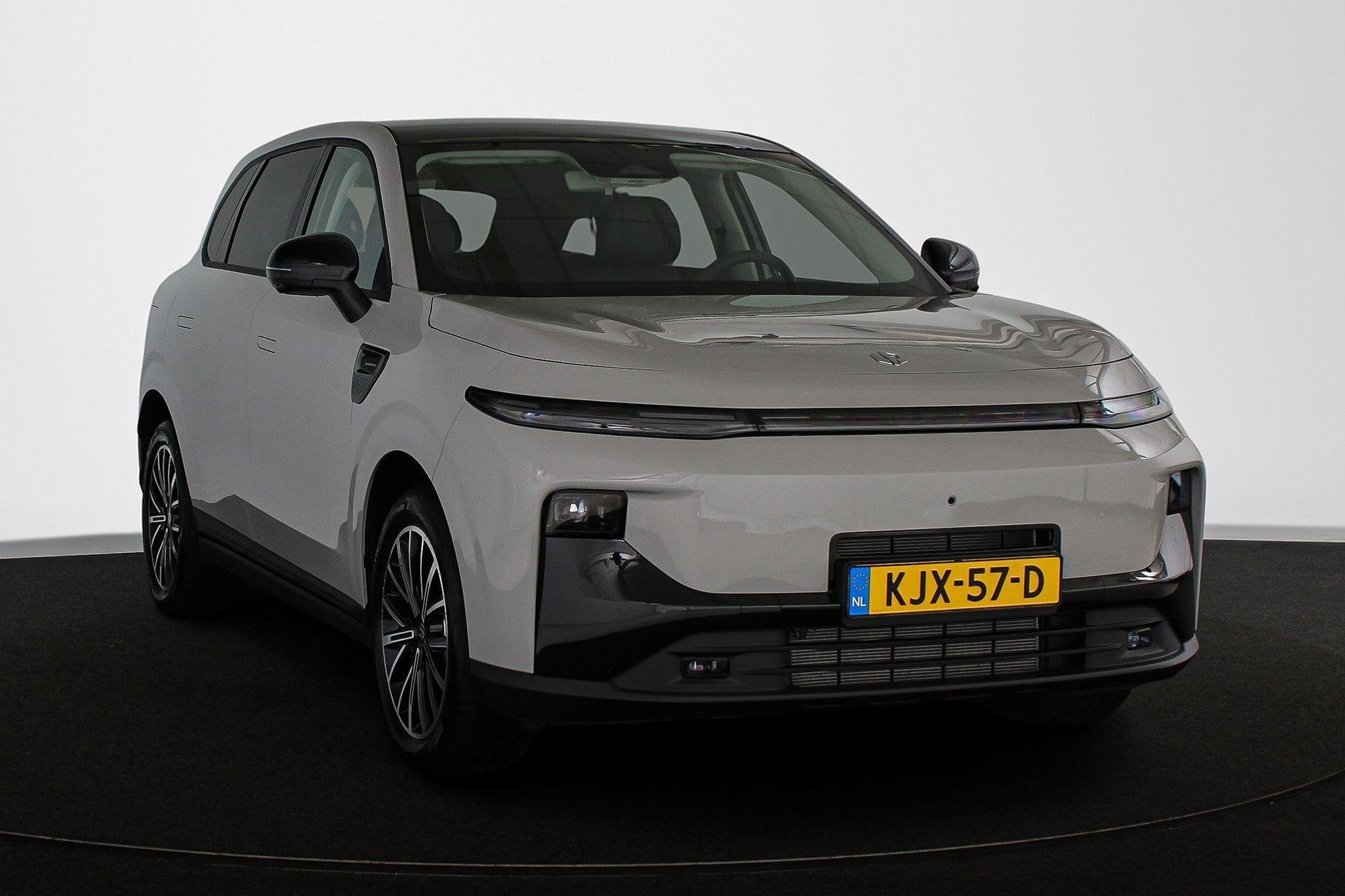 Leapmotor B10 Design Hybrid EV 18.8 kWh Zeer Compleet Leapmo, Auto's, Achterwielaandrijving, 4 cilinders, 1760 kg, Bedrijf