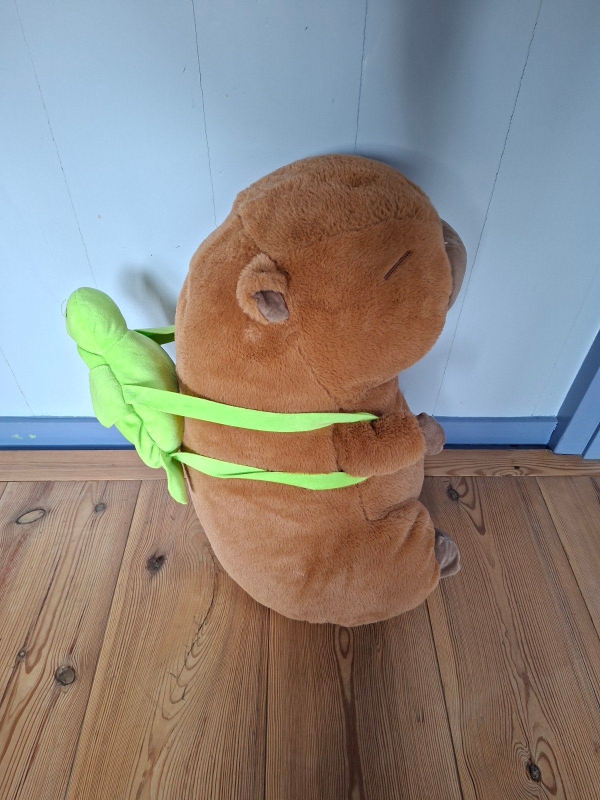 Grote bruine pluche Capibara met schildpadjes. Lengte 60cm., Overige merken, Overige karakters, Overige typen, Ophalen of Verzenden