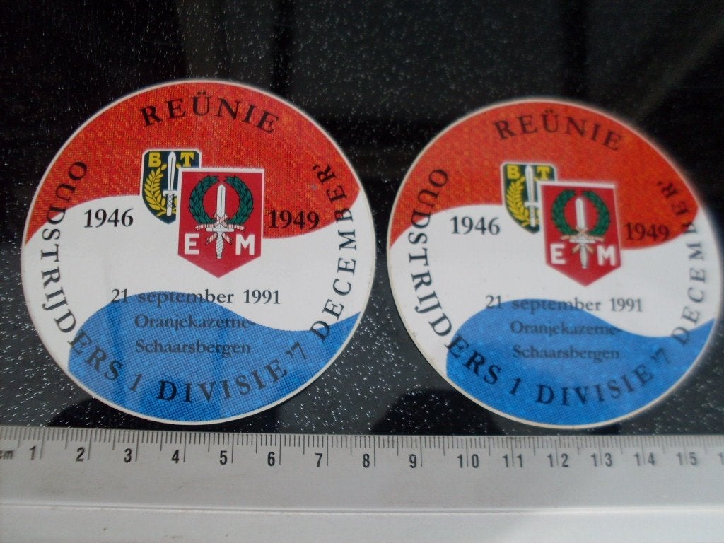 2x sticker reunie oudstrijders 1 divisie 7 december EM BT, Verzamelen, Ophalen of Verzenden, Zo goed als nieuw, Bedrijf of Vereniging
