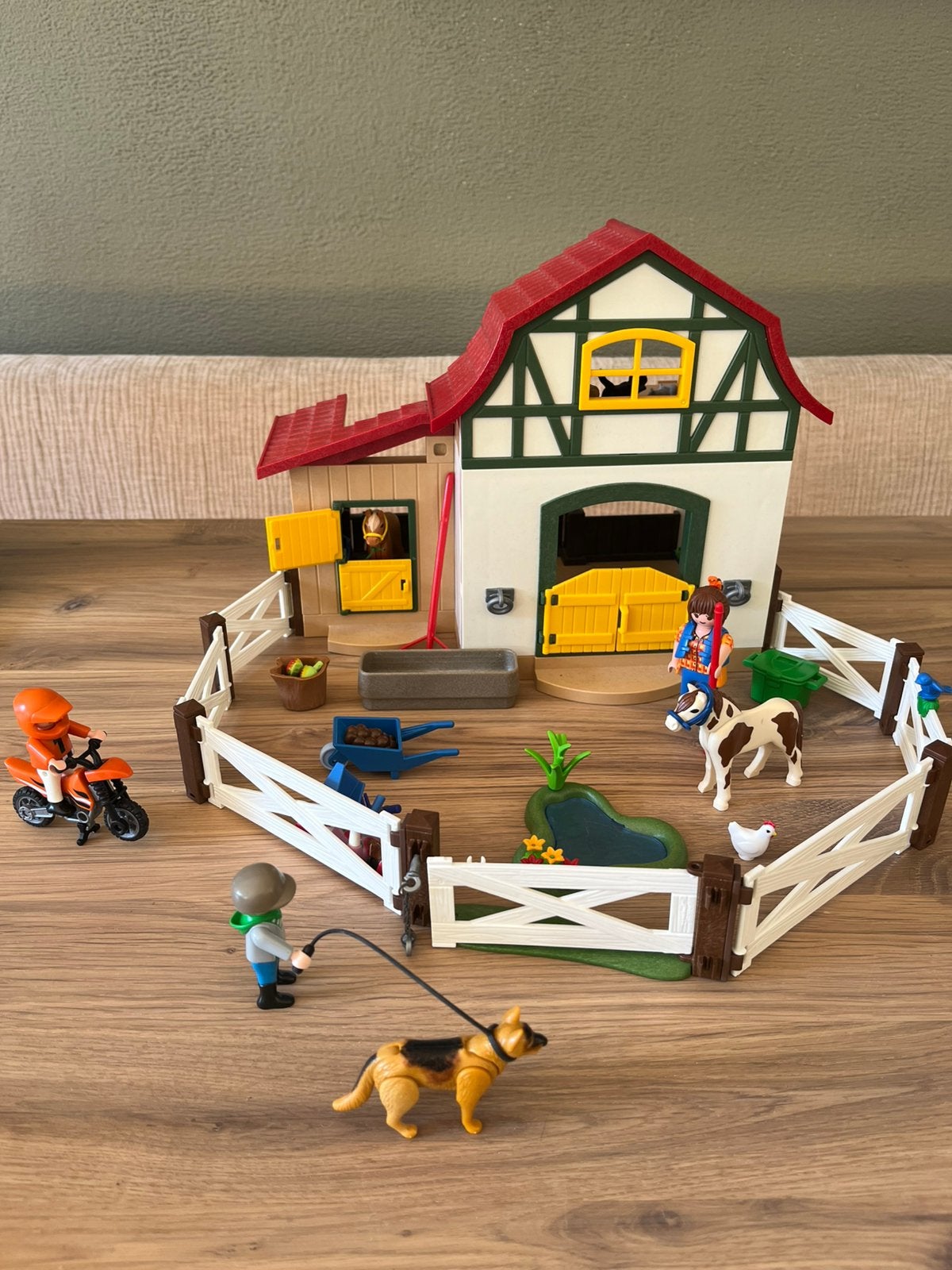 Playmobil country ponypark en dierenarts met 4x4, Ophalen of Verzenden, Gebruikt