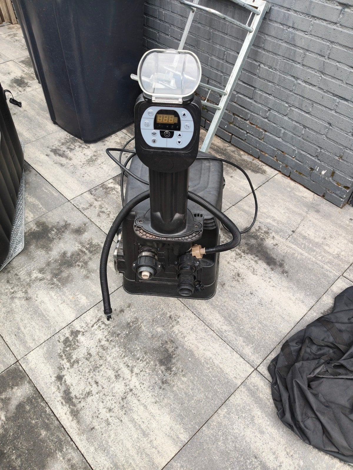 Opblaasbare jacuzzi voor de handige klusser (blower defect), Ophalen of Verzenden, Gebruikt, Pomp, Opblaasbaar