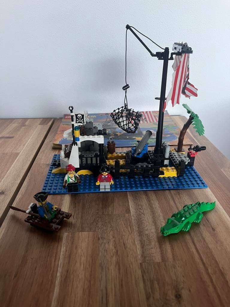 Lego 6296 Piraten Eiland Piratenvloot Shipwreck Island, Kinderen en Baby's, Speelgoed | Duplo en Lego, Ophalen of Verzenden, Zo goed als nieuw