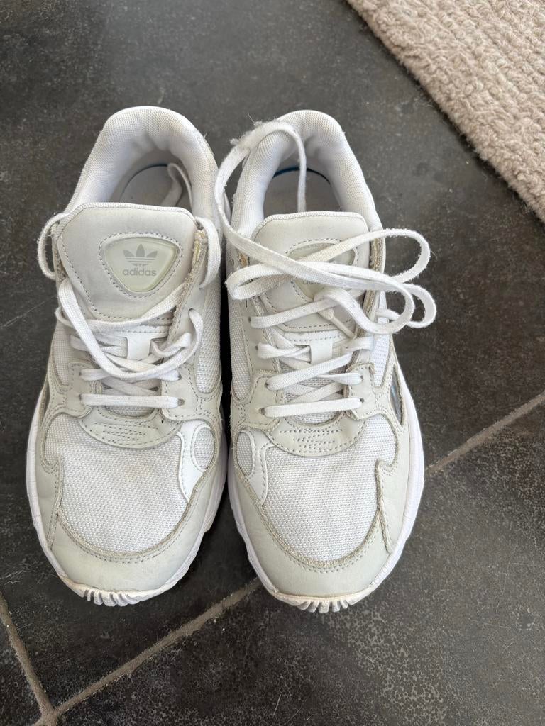 Adidas sneakers wit - Maat 38 2/3, Wit, Ophalen of Verzenden, Sneakers of Gympen, Zo goed als nieuw