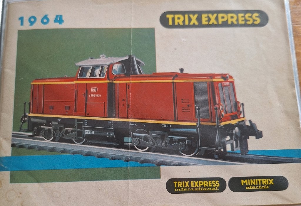 32 treinenfolders van het merk Trix, Gebruikt, Trix, Ophalen of Verzenden, Gelijkstroom