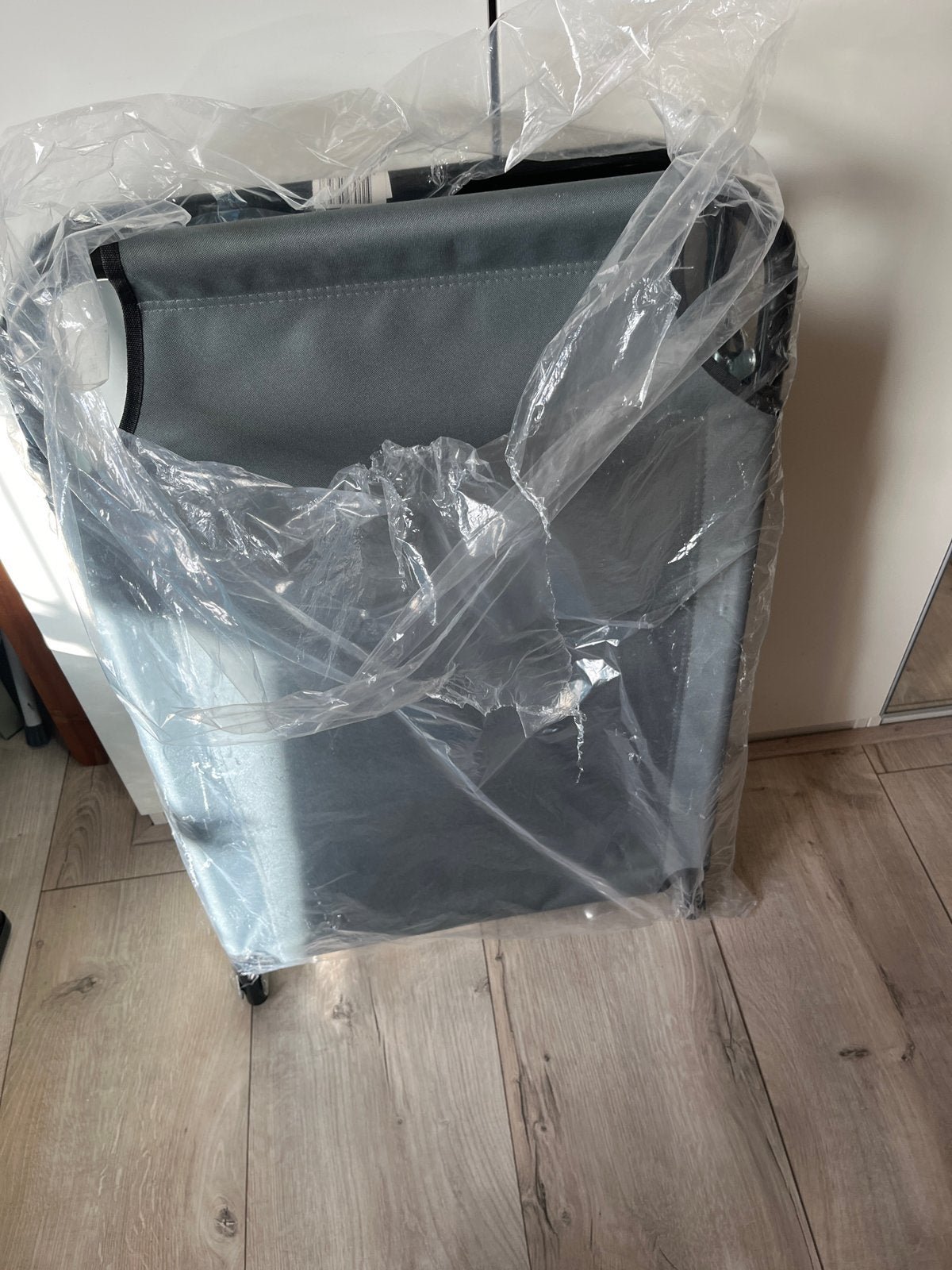 Nieuwe stretcher grijs, Ophalen
