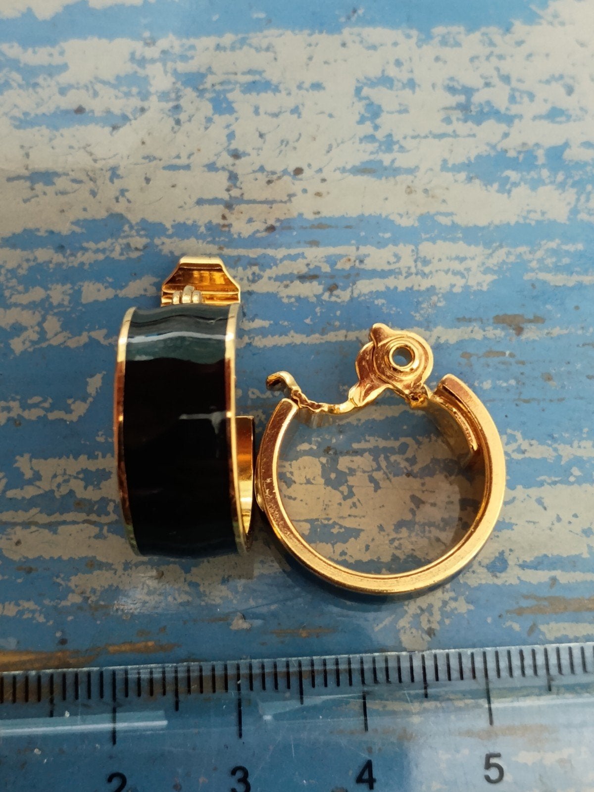 Clip oorbellen Monet, Ophalen of Verzenden, Zo goed als nieuw, Zwart, Overige materialen