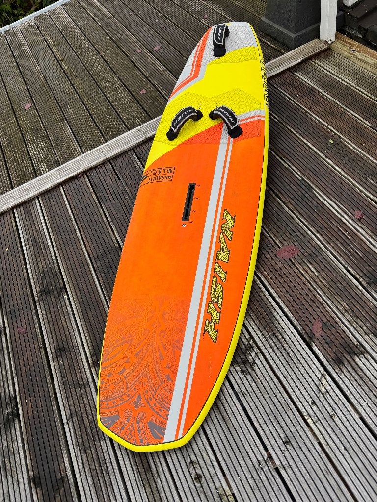 Naish Assault 95L 2021 375,-, Ophalen, Minder dan 250 cm, Met vin(nen), Plank
