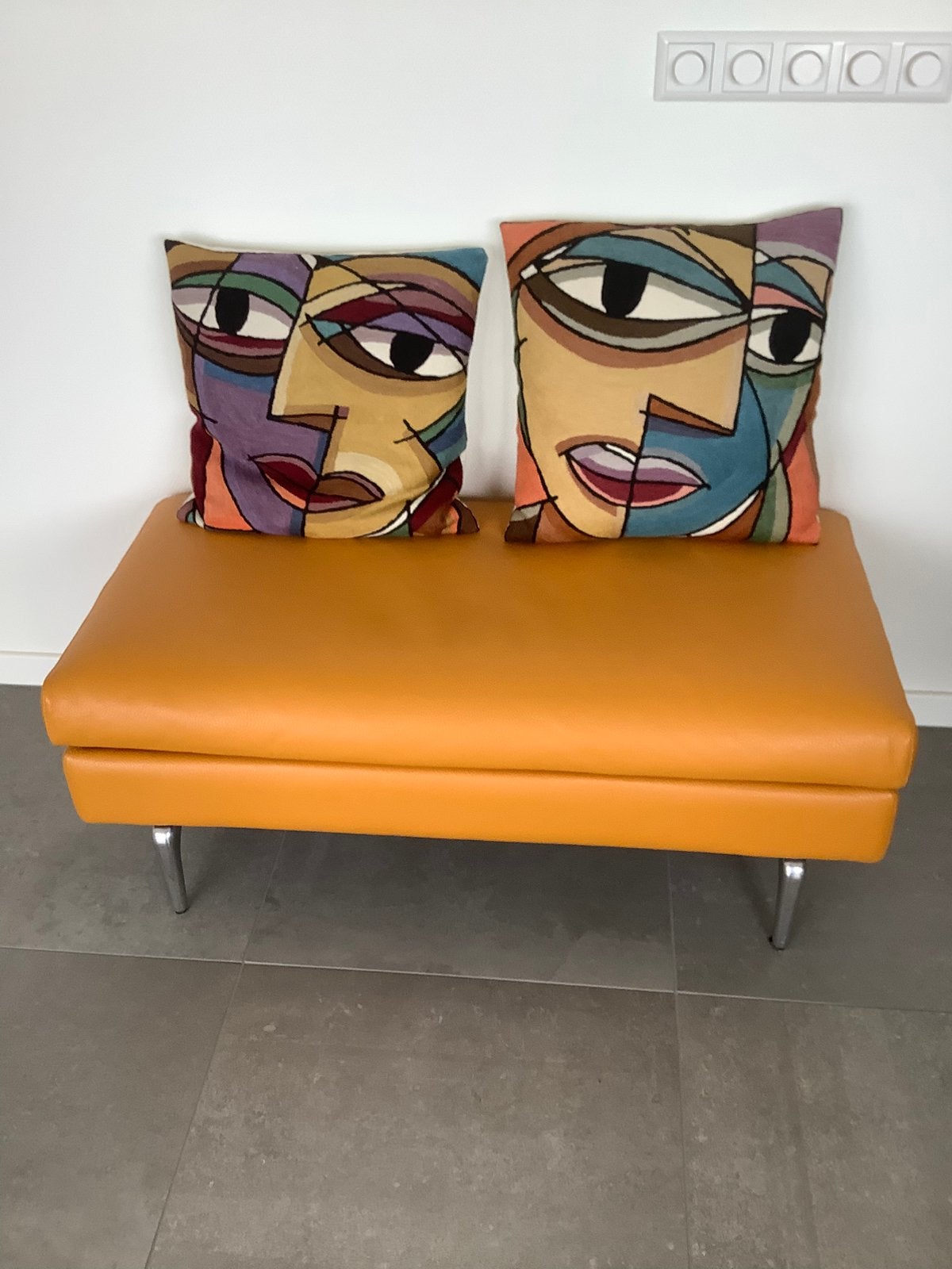 LEOLUX LEREN POEF, Ophalen, Design, 100 tot 125 cm, Leer