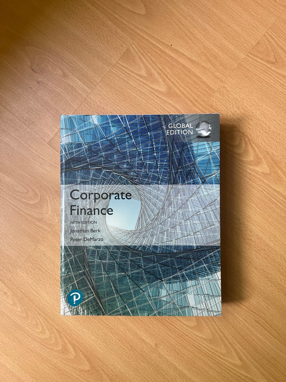 Corporate Finance - Global Edition (Vijfde Editie), Ophalen of Verzenden, Zo goed als nieuw, Economie en Marketing