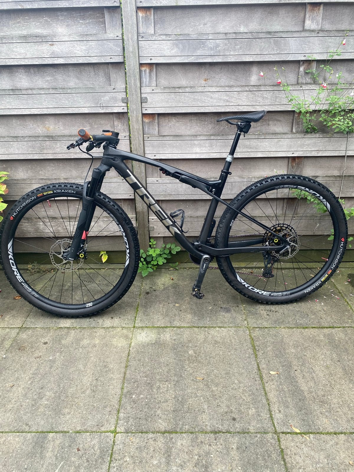 Foto 3 van Trek Supercaliber 9.8 axs L