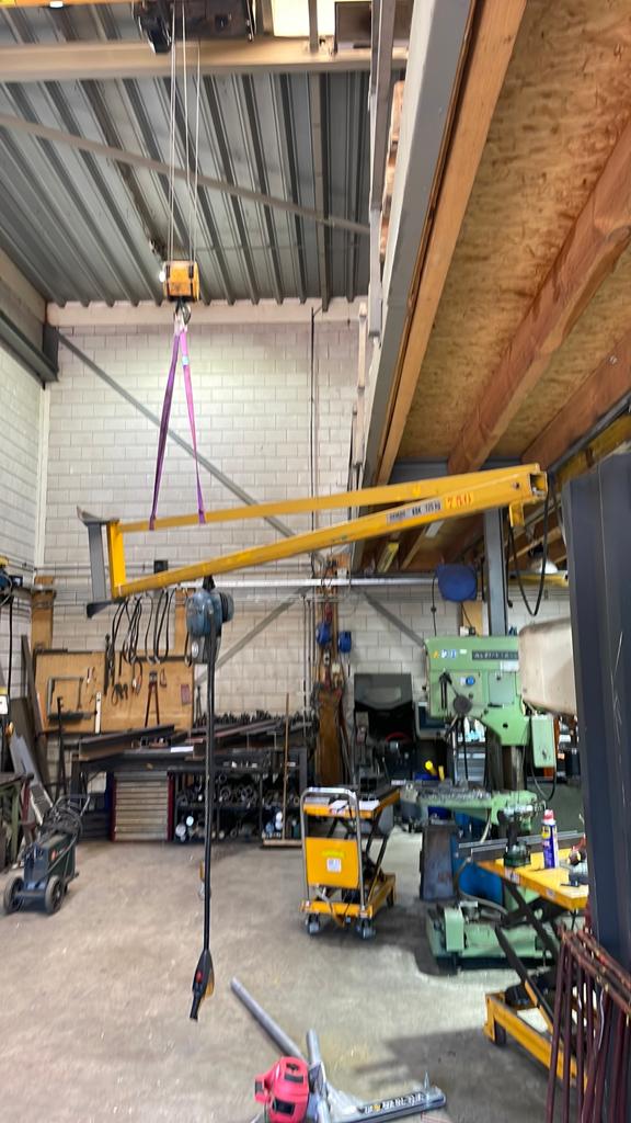 Wandkraan demag, Ophalen of Verzenden