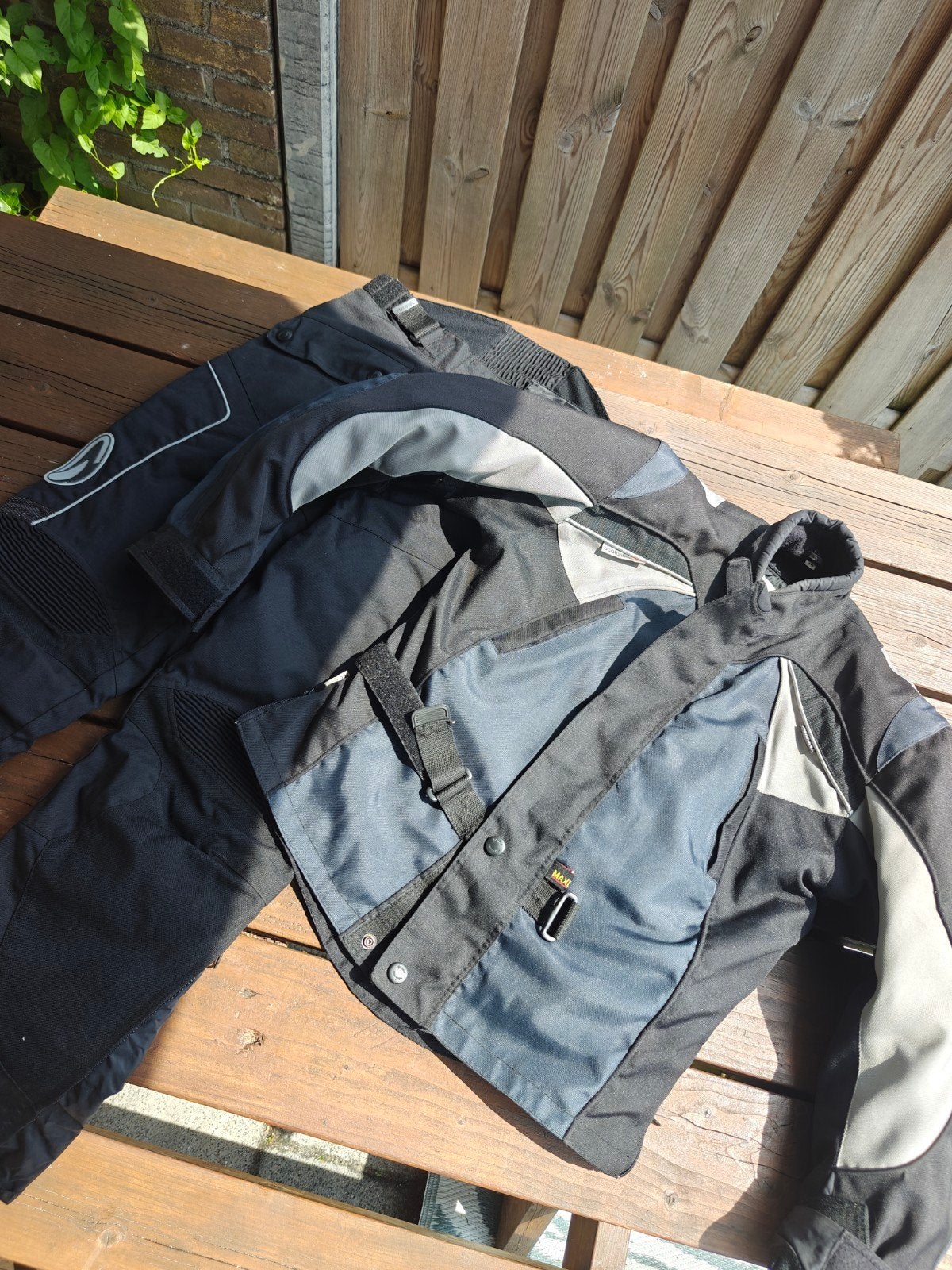 Dames motorbroek en jas maat 40, Motoren, Kleding | Motorkleding, Ophalen of Verzenden, Tweedehands, Dames, Combipak
