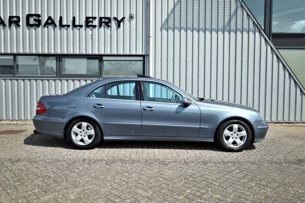Mercedes-Benz E-Klasse E 280 Avantgarde 81057km Youngtimer, Auto's, Mercedes-Benz, Automaat, Achterwielaandrijving, Gebruikt, Automatische klimaatregeling