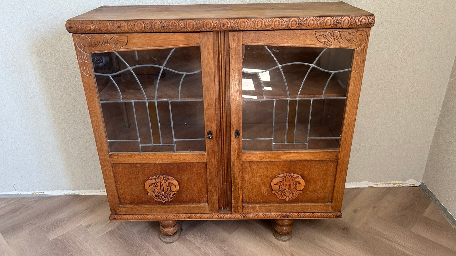 Antieke kast met glas-in-lood, Antiek en Kunst, Antiek | Meubels | Kasten, Ophalen