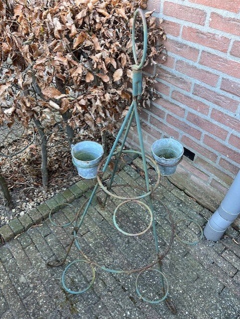 plantenrek rond brocante, Ophalen