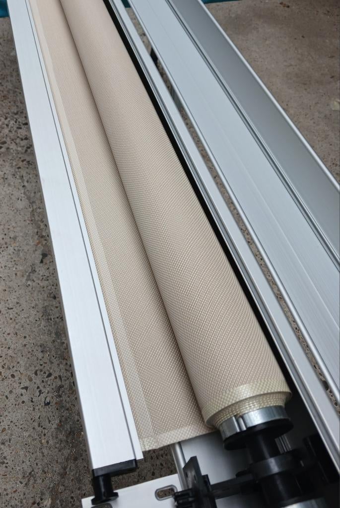 nieuwe screen 442 breed 210 hoog. bestaand uit 2 doeken., Ophalen, 200 cm of meer, Beige, Nieuw