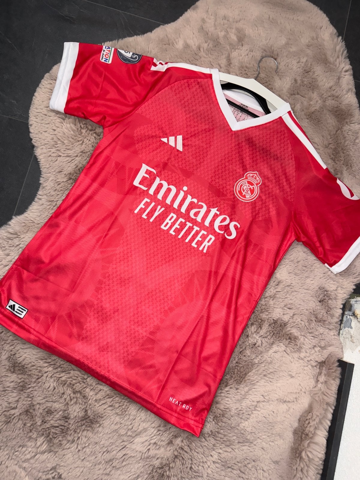 Real Madrid Mbappé Roze Thuisshirt Nieuw Seizoen, Maat 38/40 (M), Overige typen, Nieuw, Ophalen of Verzenden