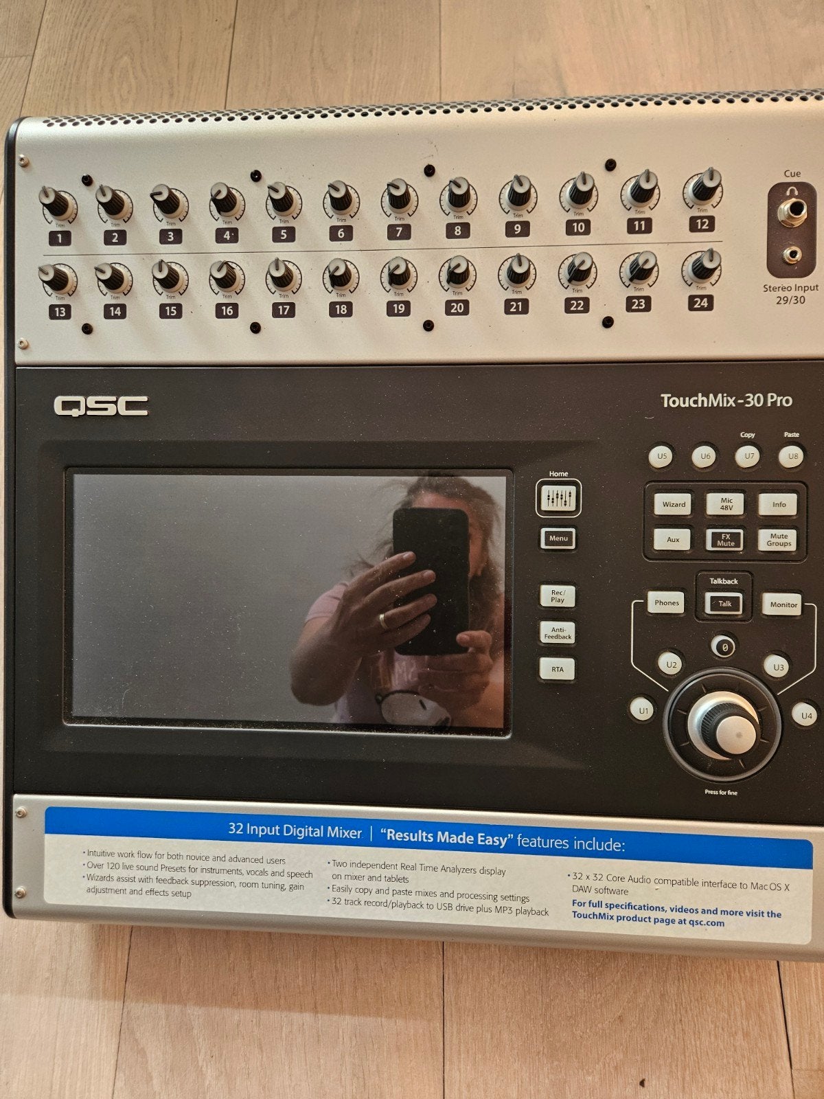 QSC touchmix 30 pro digitaal mengpaneel, Ophalen of Verzenden, Zo goed als nieuw, 20 kanalen of meer, Microfooningang