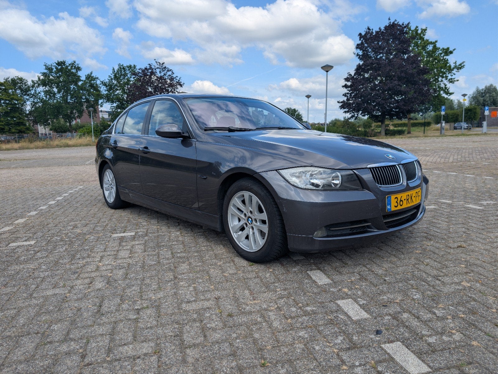BMW 3-Serie 2.5 I 325 AUT 2005 Grijs, Automaat, 745 kg, Zwart, 2497 cc
