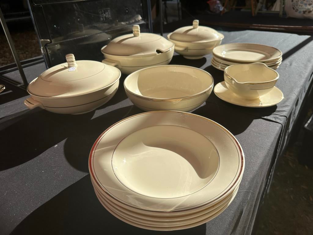 Vintage Crèmekleurig Servies met Gouden Rand - Complete Set, Ophalen