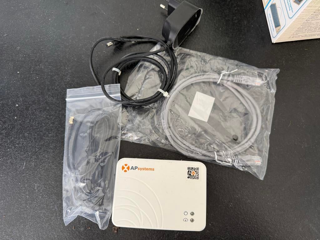 APsystems  ECU-R wifi zonnepanelen ECU, Ophalen of Verzenden, Zo goed als nieuw