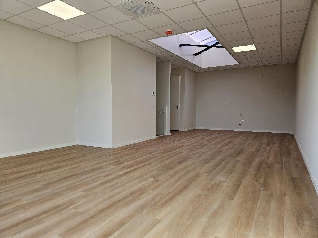 Bedrijfsruimte, 130 m², Huur, Bedrijfsruimte