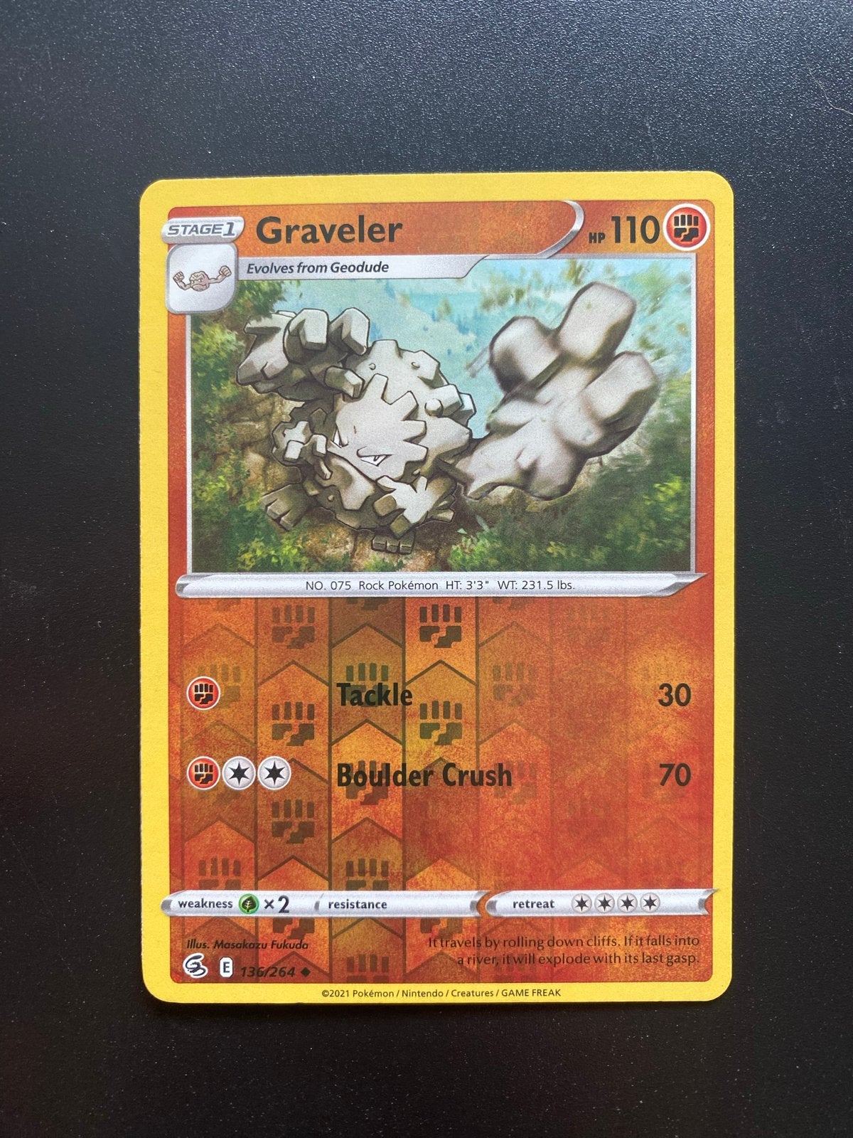 Graveler 136/264 Reverse Holo Pokémon Fusion Strike, Ophalen of Verzenden, Zo goed als nieuw, Losse kaart, Foil