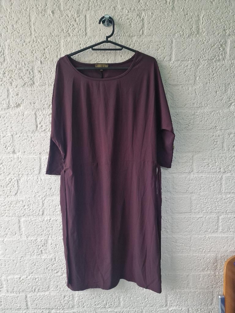 Zusss jurk M aubergine met ceintuur stretch, Kleding | Dames, Jurken, Maat 38/40 (M), Paars, Ophalen of Verzenden, Zo goed als nieuw