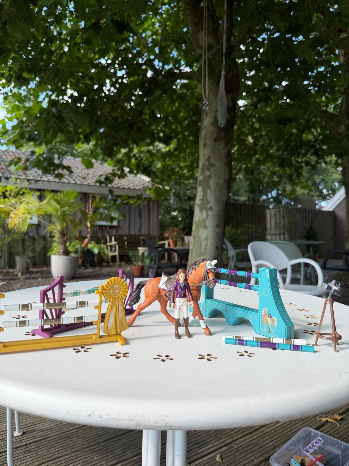 Schleich paardenset met ruiter en hindernissen, Kinderen en Baby's, Speelgoed | Overig, Ophalen of Verzenden, Zo goed als nieuw