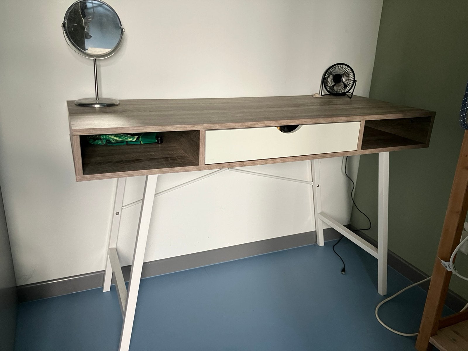 Bureau, Ophalen, 120 cm, 48 cm, Spaanplaat of MDF