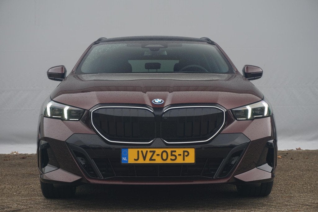 BMW 5 Serie Touring 530e M Sport Pro | Trekhaak / Bowers & W, Auto's, BMW, Automaat, 1998 cc, 1800 kg, 4 cilinders