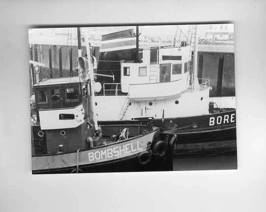 scheepvaart-foto-bombshell-boreas, Ophalen of Verzenden, Zo goed als nieuw, Motorboot, Boek of Tijdschrift