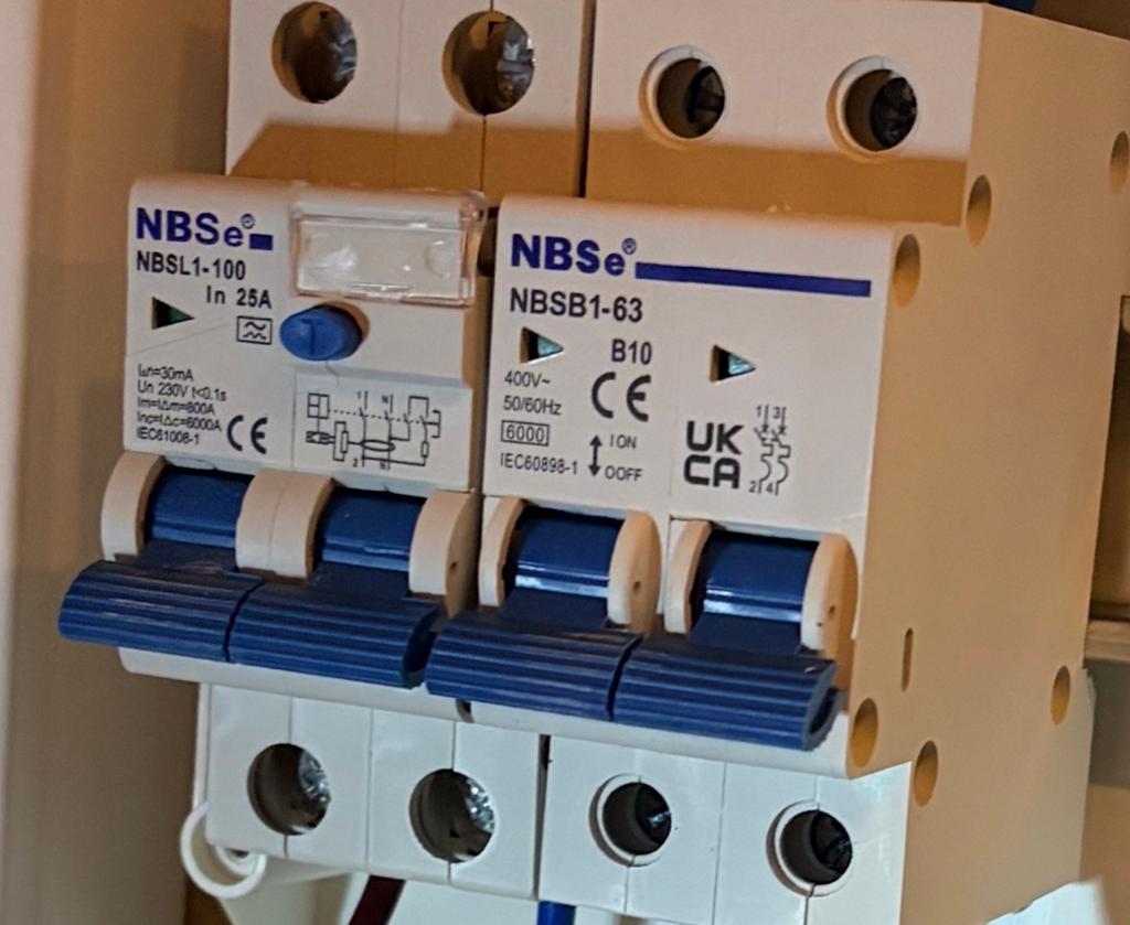 NBS installatieautomaat / aardlekschakelaar, Ophalen of Verzenden, Zo goed als nieuw, Overige typen