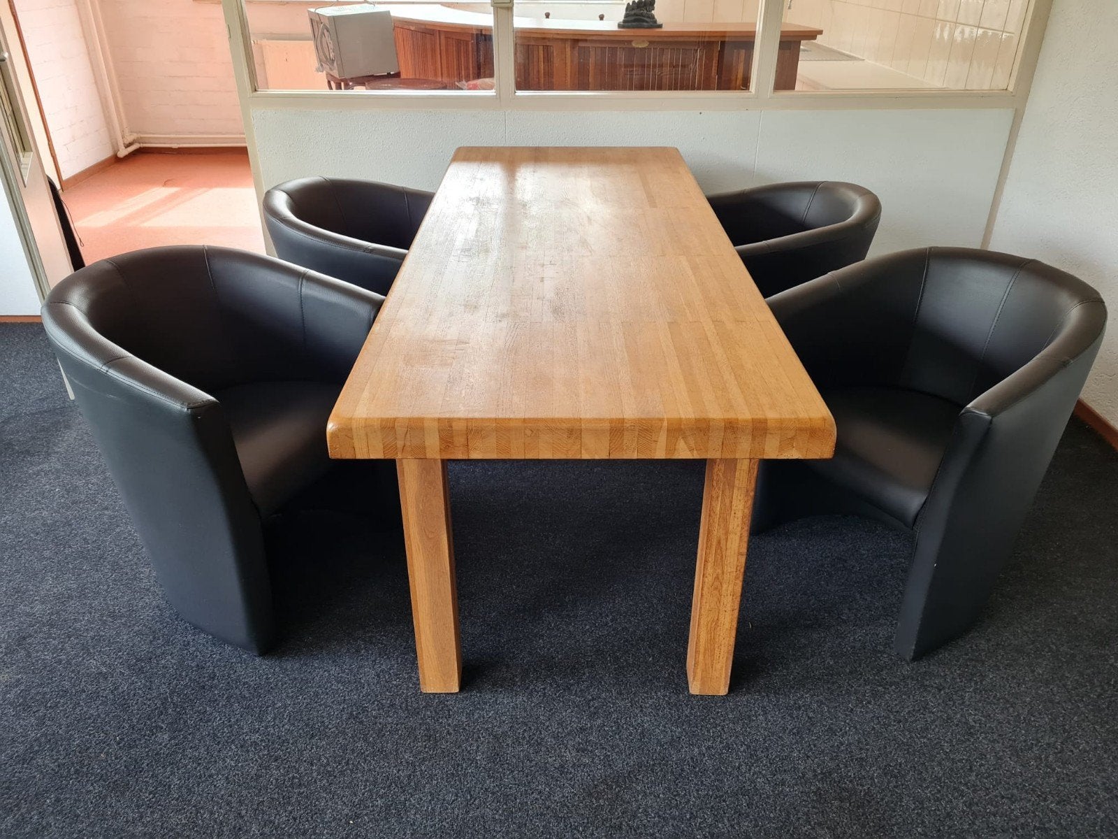 Eikenhouten eettafel met 4 zwarte stoelen, Huis en Inrichting, Tafels | Eettafels, Ophalen, Gebruikt, 100 tot 150 cm, 50 tot 100 cm