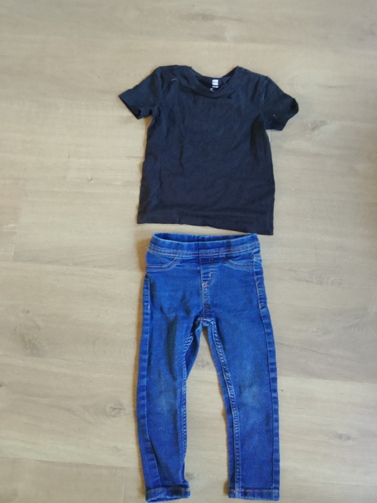 Hema shirt en Nino & Koko spijkerbroekje maat 98/104, Ophalen, Jongen of Meisje, Oranjaa, Nieuw