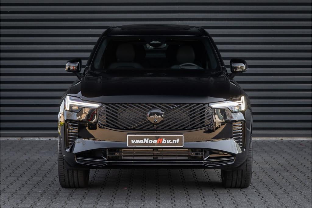Volvo XC90 T8 Plug-in hybrid AWD Ultra Black Ed. Luchtvering, Gebruikt, Zwart, 4 cilinders, 1969 cc