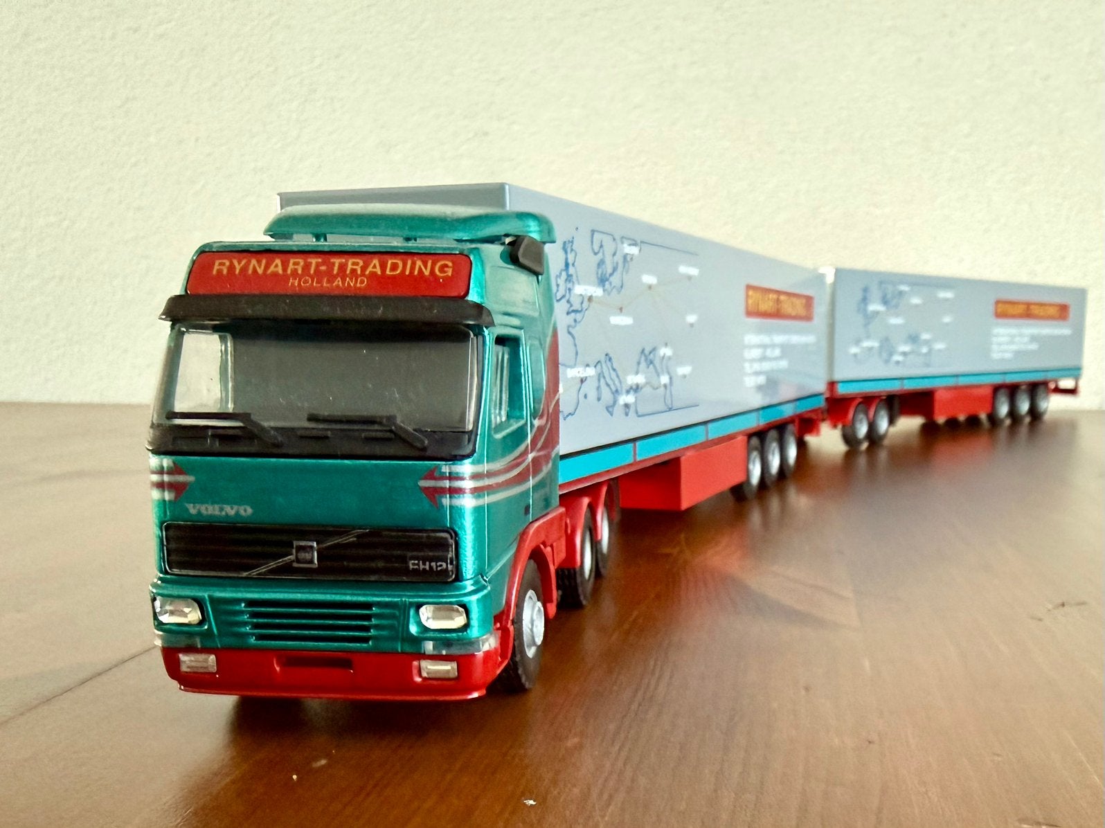 Lion Car/ TemaToys: Rynart Trading,Volvo FH ROADTRAIN XXL, Hobby en Vrije tijd, Ophalen of Verzenden, Zo goed als nieuw, Bus of Vrachtwagen