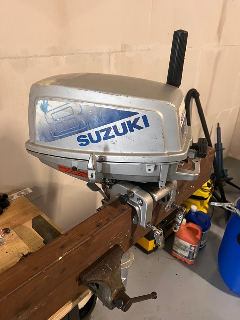 Suzuki 8pk kortstaart, Ophalen, 5 tot 10 pk, Zo goed als nieuw, Buitenboordmotor