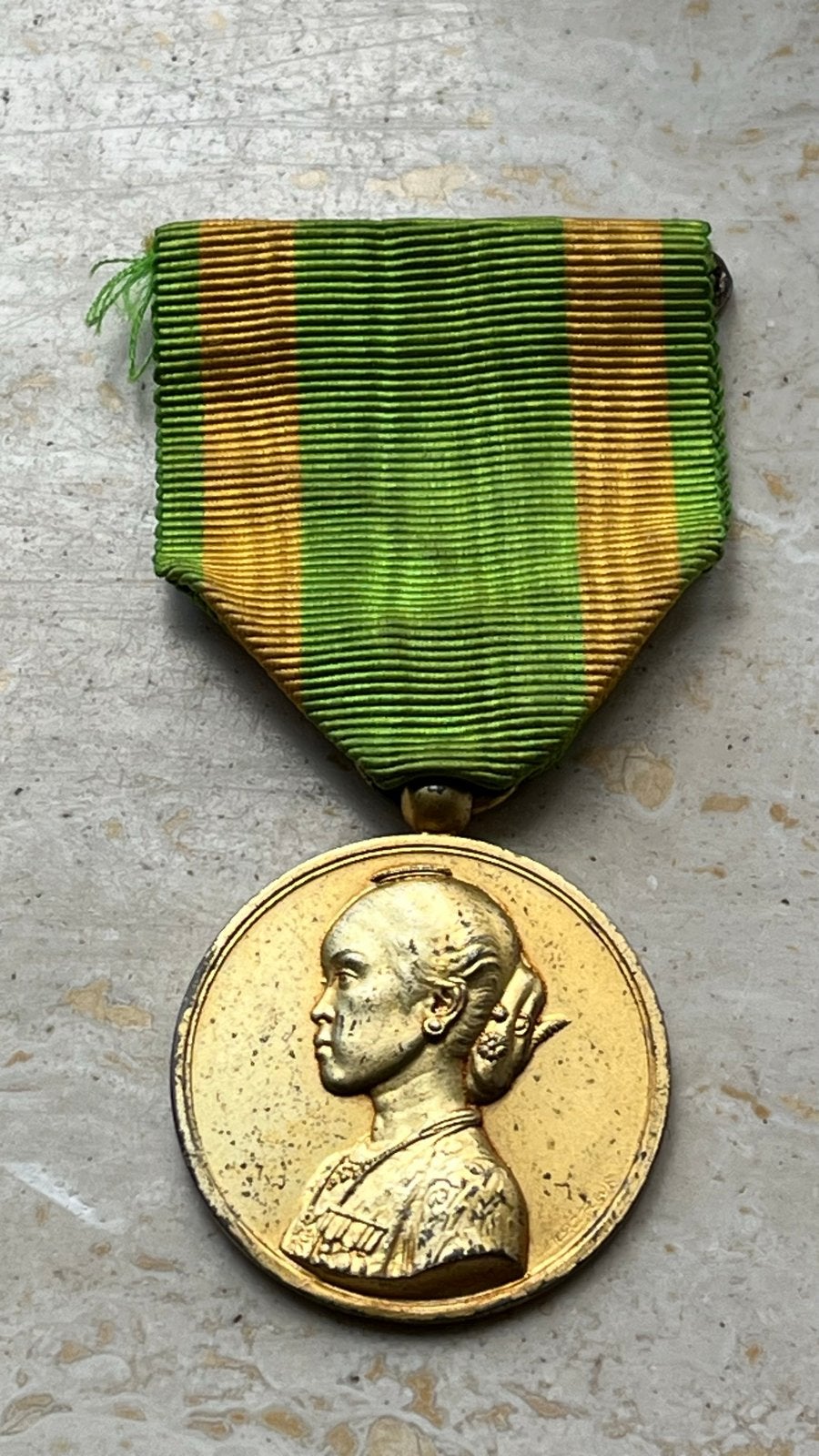 Medaille Gusti Raden 16 jr Pakoe Boewono X KNIL  Indië 1934, Ophalen of Verzenden, Zilver, Buitenland