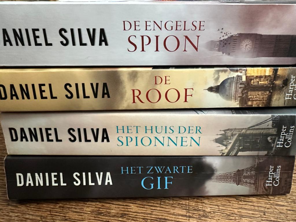 Daniel Silva: diverse titels, Boeken, Ophalen of Verzenden, Zo goed als nieuw