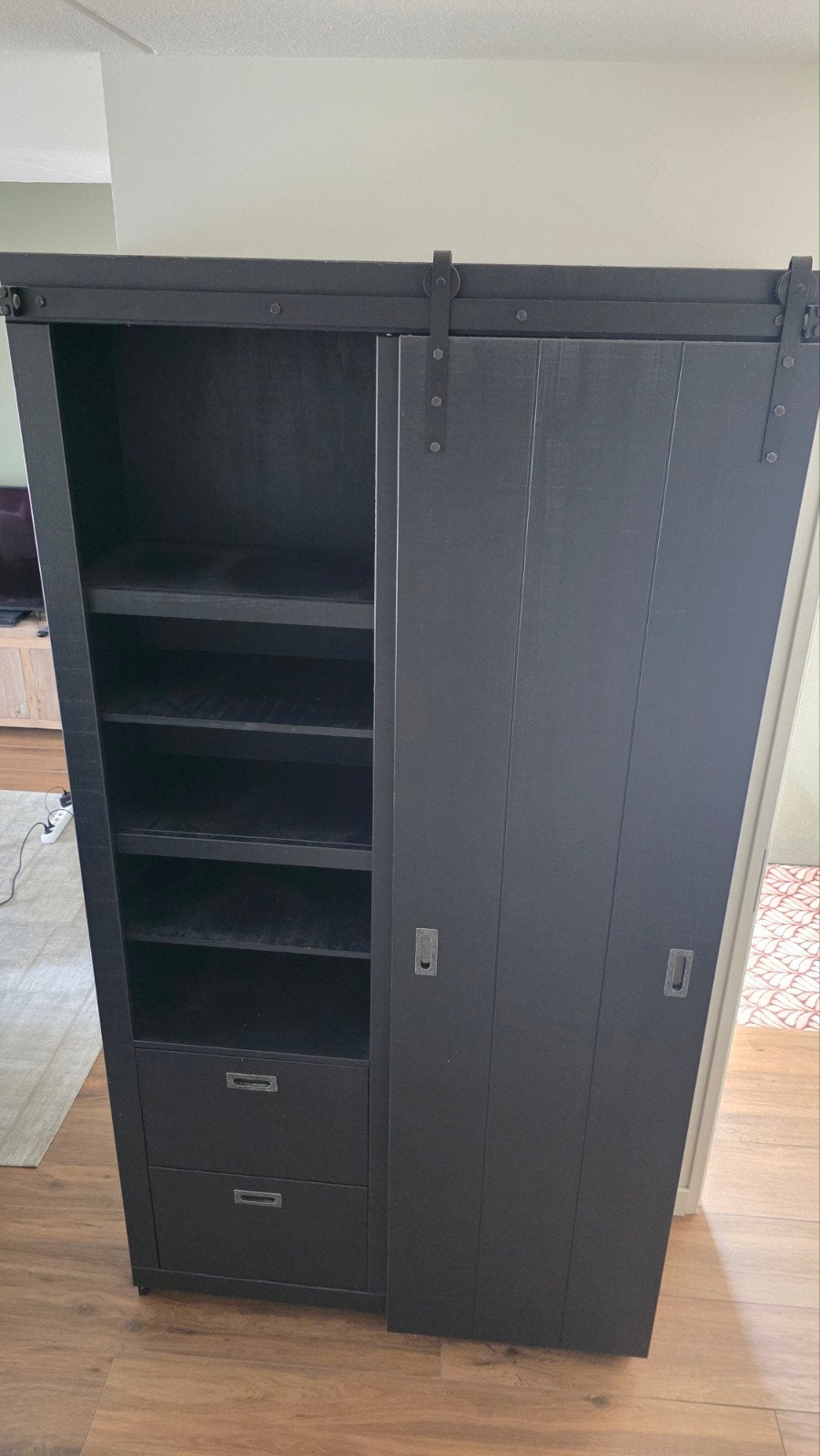 Zwarte kast met schuifdeur en lades, Gebruikt, 200 cm of meer, Industrieel, 25 tot 50 cm