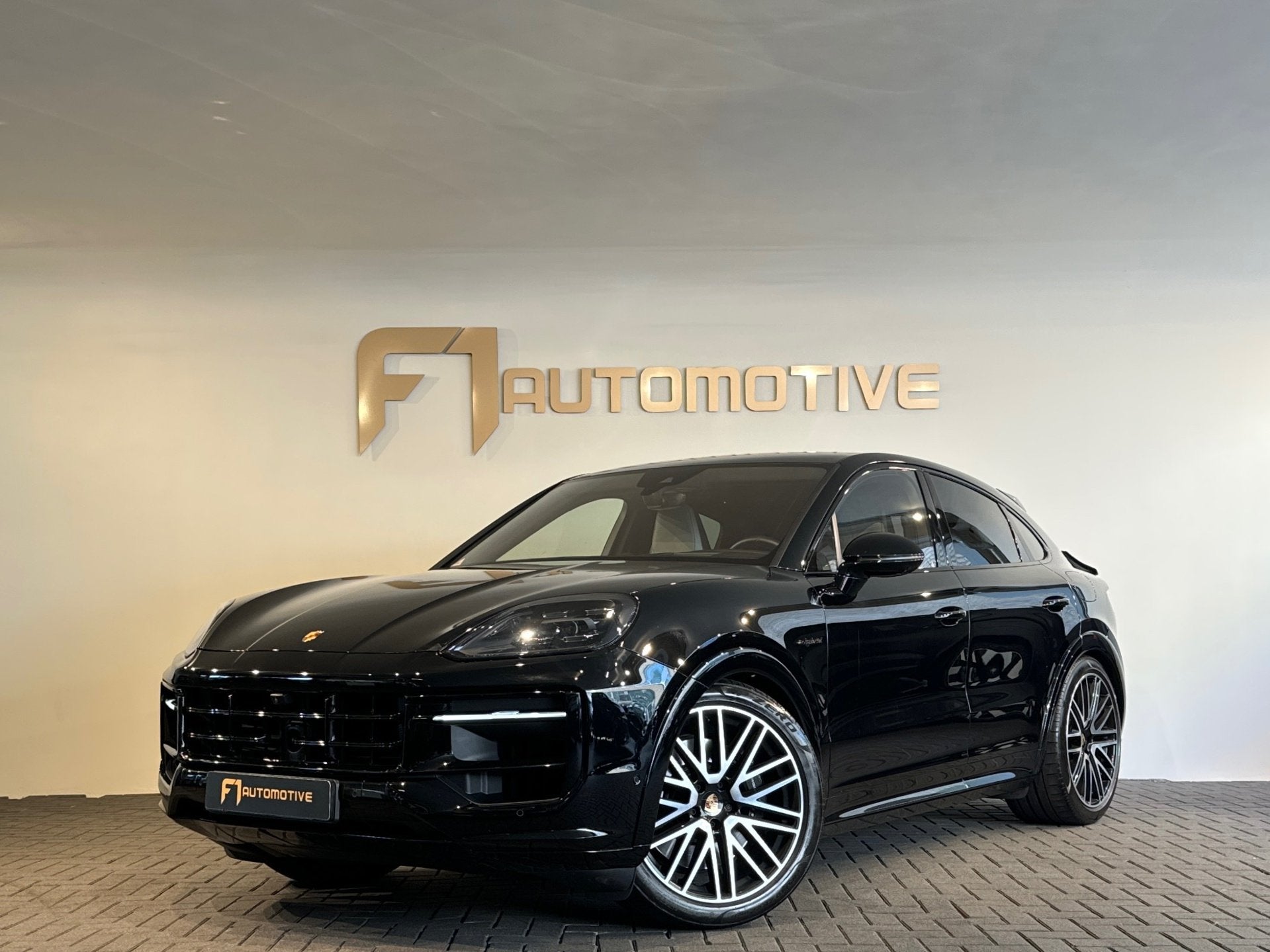 Porsche Cayenne Coupé 3.0 S E-Hybrid Pano|Sportdesign|HuD|, Automaat, Cayenne, Gebruikt, 2995 cc